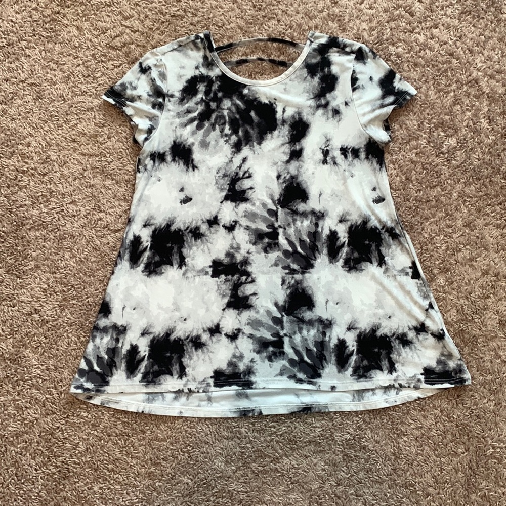 Girl’s Tie Dye Blouse in Size Large 10-12 (excellent condition)
